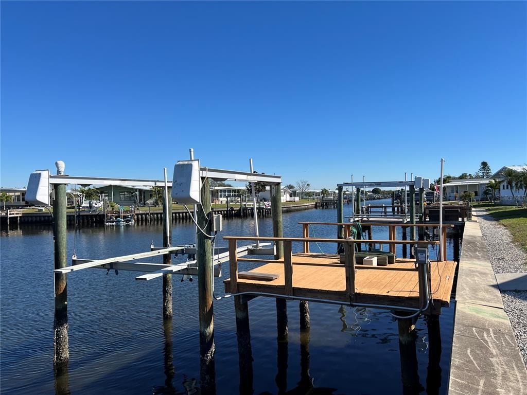 Mount Isle Ave, Saint Petersburg, FL 33702 #1