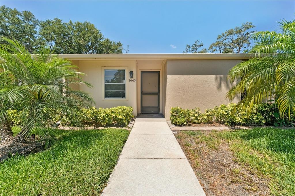 Woodgate Ln, Sarasota, FL 34231