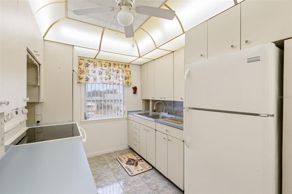 37th Way, Saint Petersburg, FL 33711 #1