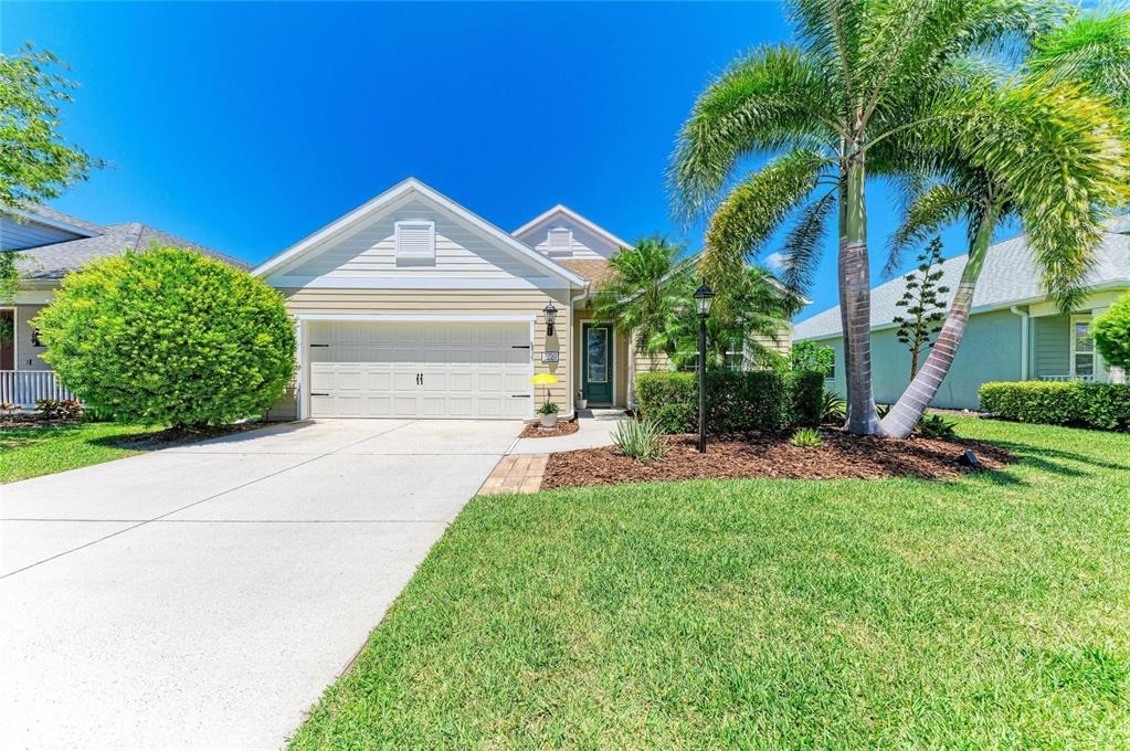 Ridgelake Cir, Bradenton, FL 34203