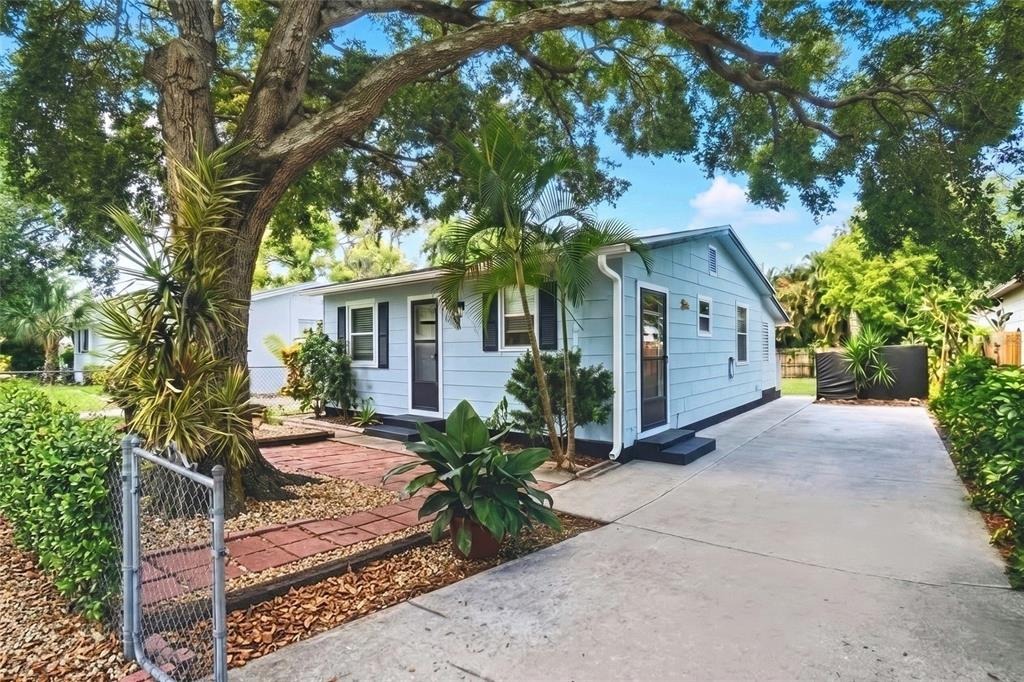 Newark St, Saint Petersburg, FL 33714