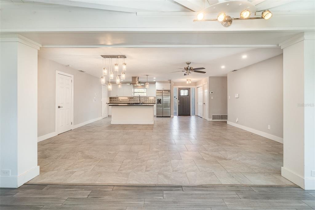 Hibiscus St, Sarasota, FL 34239 #1