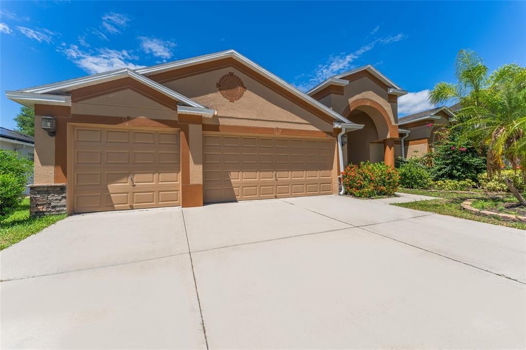 Yukon Cliff Dr, Ruskin, FL 33570