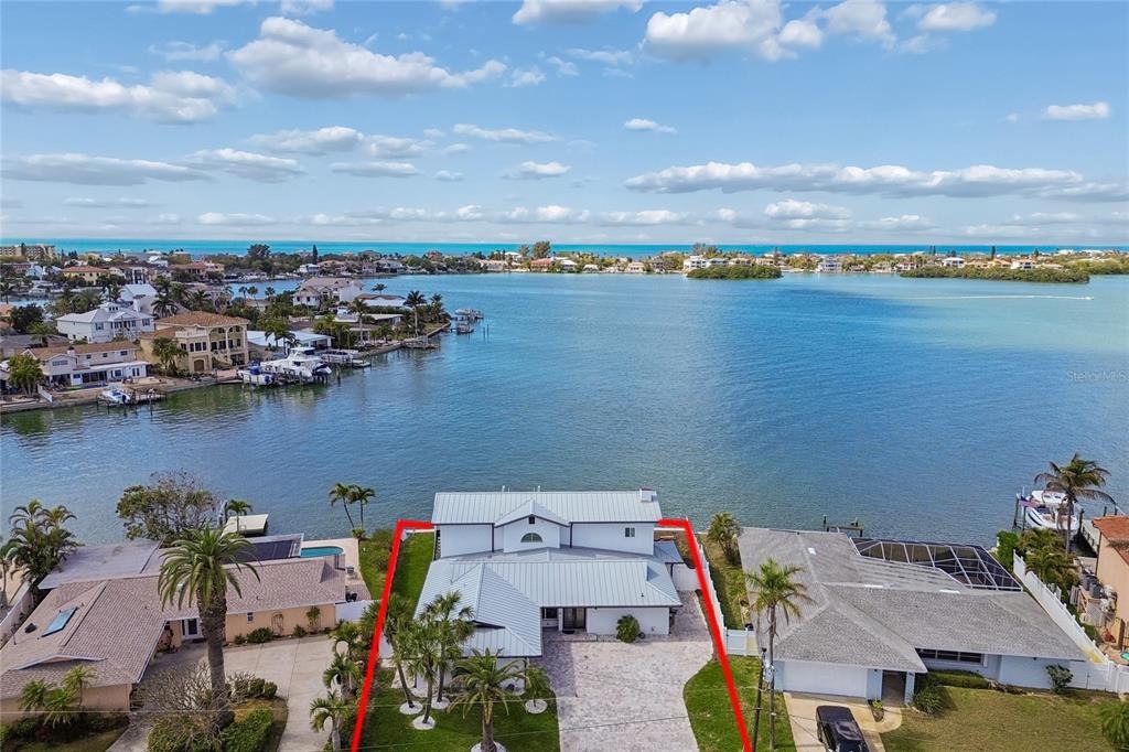Harbor Dr, Indian Rocks Beach, FL 33785