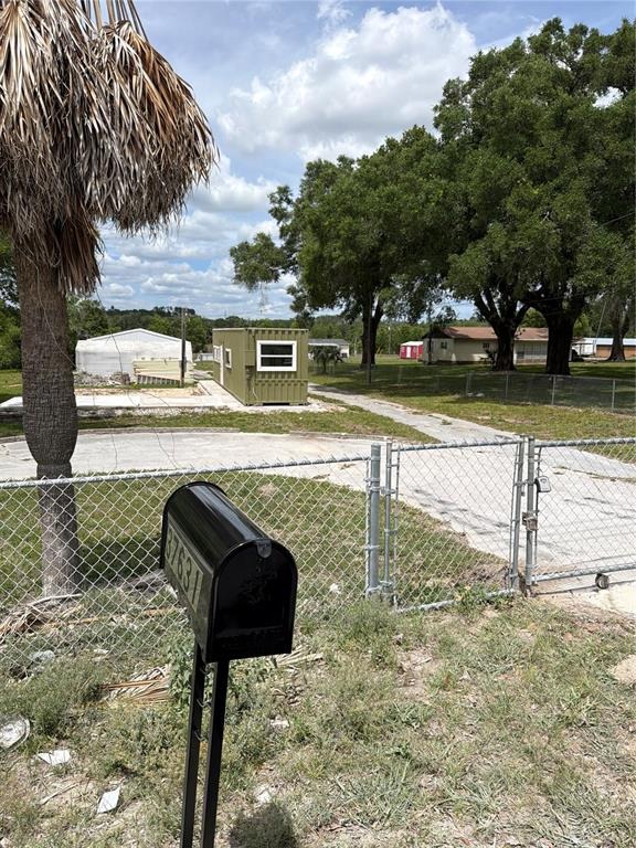 Kossik Rd, Zephyrhills, FL 33541