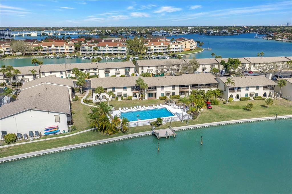 Plaza Seville Ct, Treasure Island, FL 33706