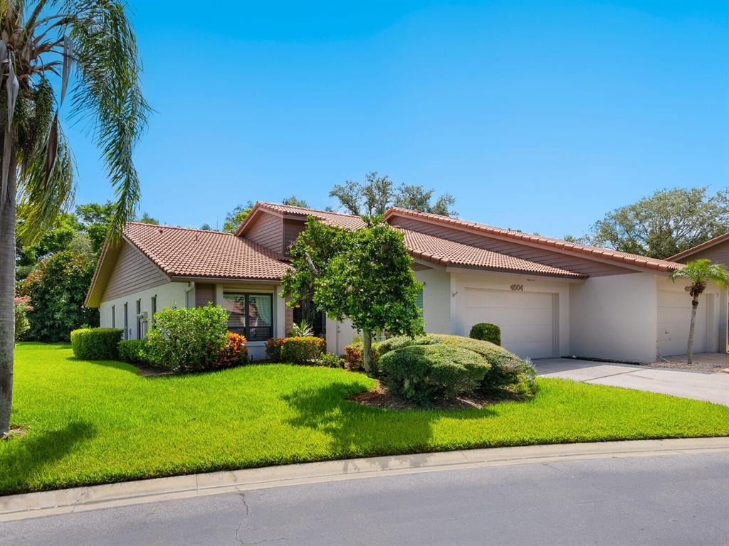 Wilshire Cir, Sarasota, FL 34238