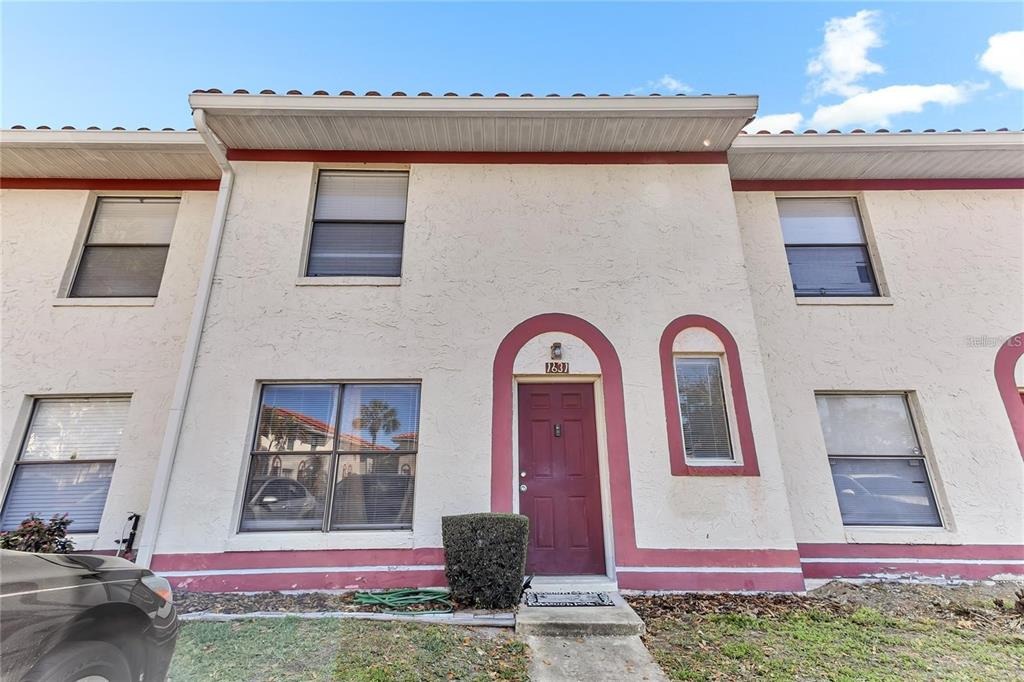 Little Falls Cir, Orlando, FL 32807