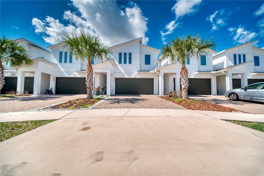 Bellezza Ct, Kissimmee, FL 34746