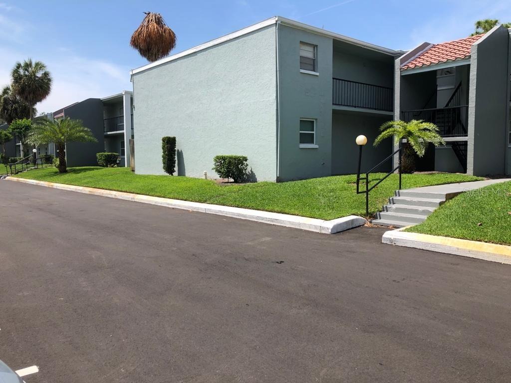 Americana Cir, Tampa, FL 33613