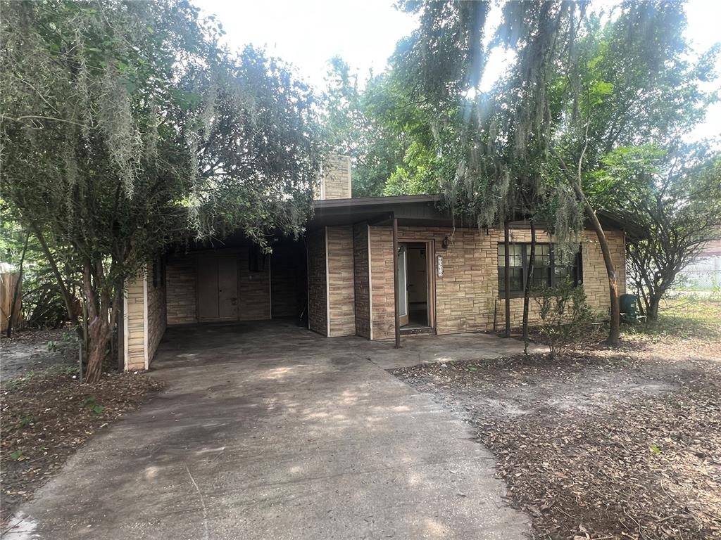 Lake Ave, Kissimmee, FL 34746