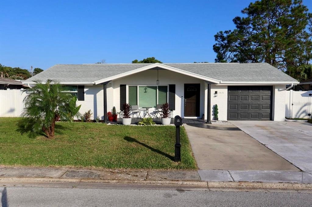 Holly Lake Ln, New Port Richey, FL 34653