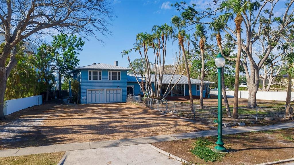Bay Point Dr, Sarasota, FL 34236