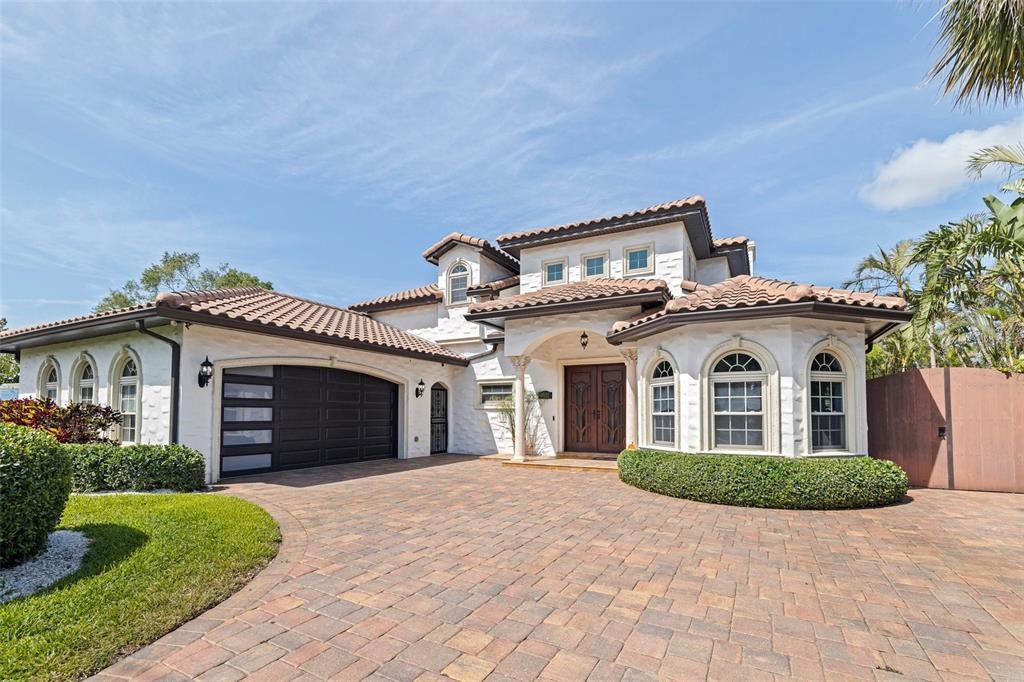 Pompano Dr, Saint Petersburg, FL 33705