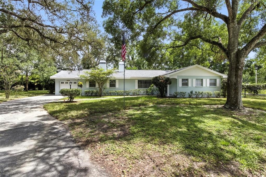Lake Ellen Dr, Tampa, FL 33618