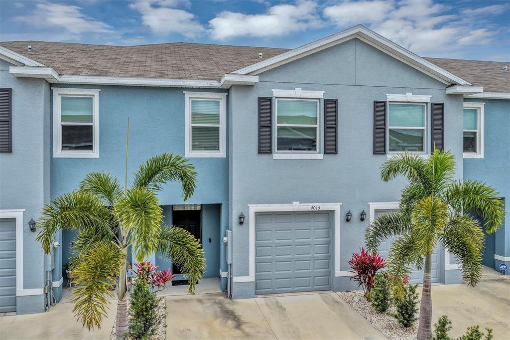 Blue Banks Ln, Bradenton, FL 34208