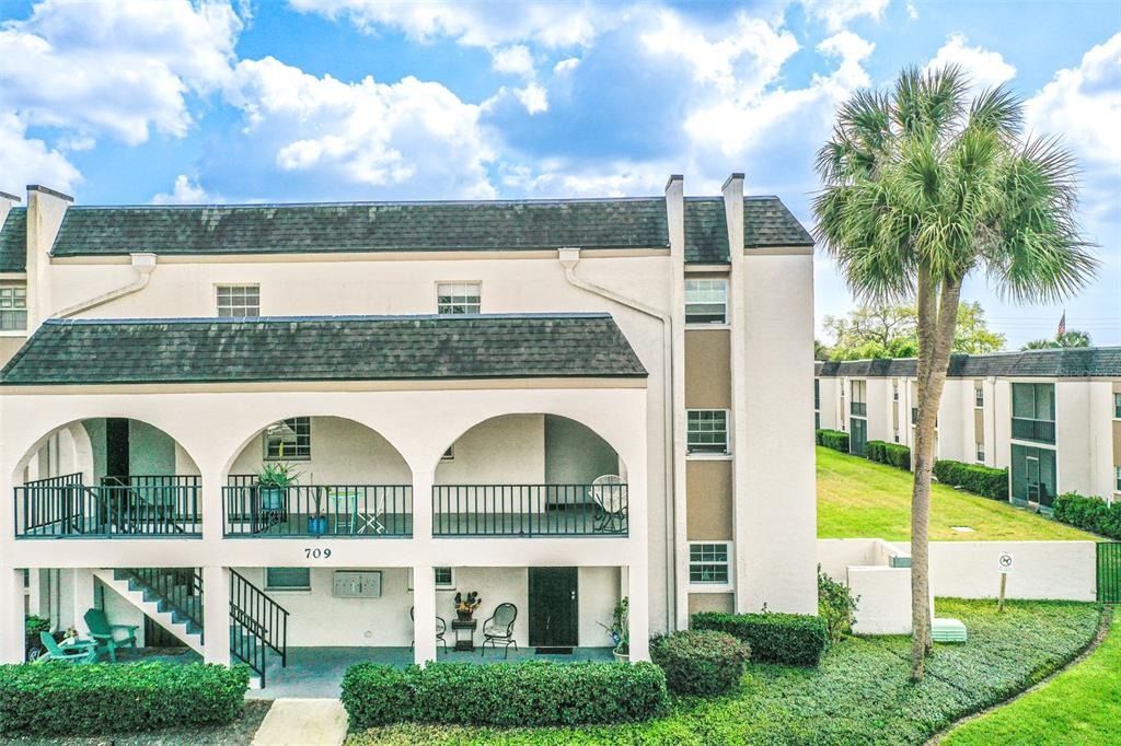 Russell Ln, Brandon, FL 33510