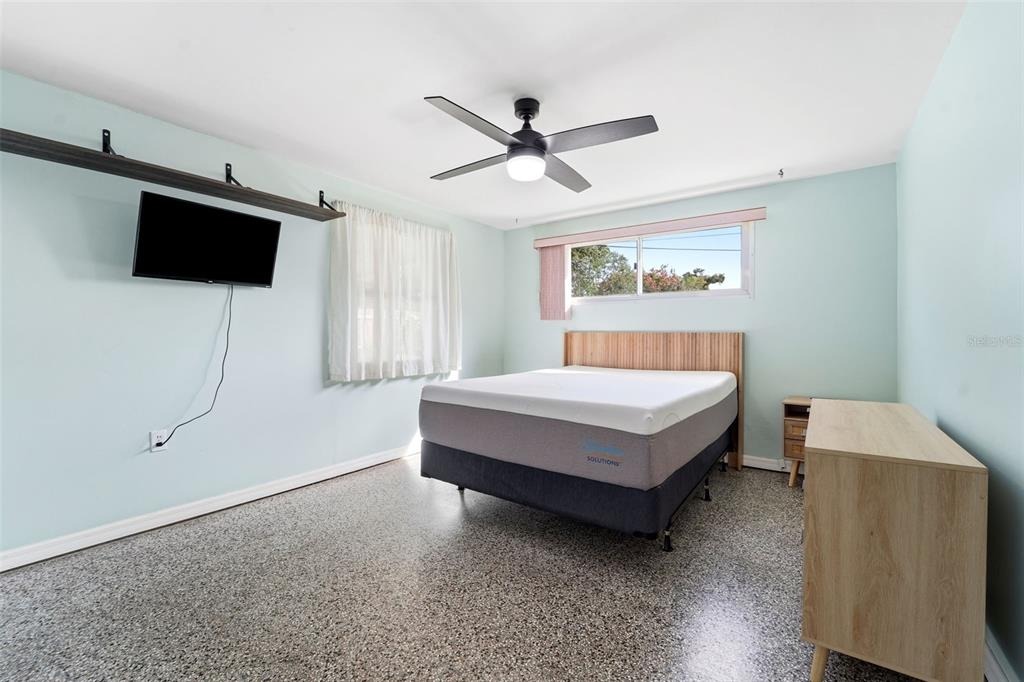 105th St, Largo, FL 33773 #1
