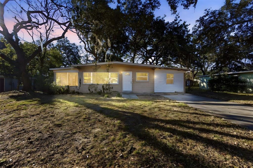 Valencia Ave, Orange City, FL 32763