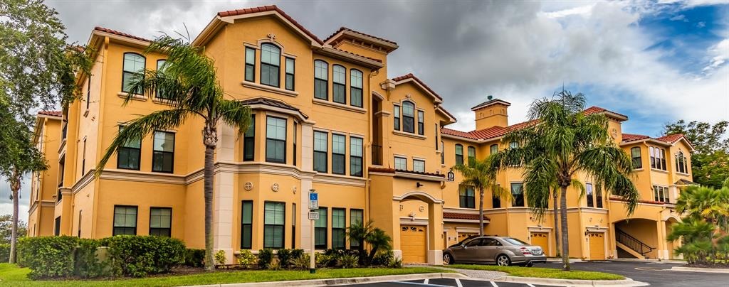 Via Capri , Clearwater, FL 33764