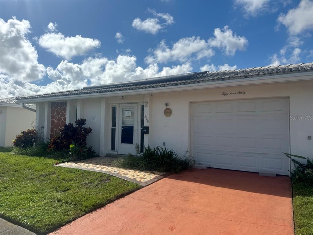 Lemon Tree Ln, Pinellas Park, FL 33782