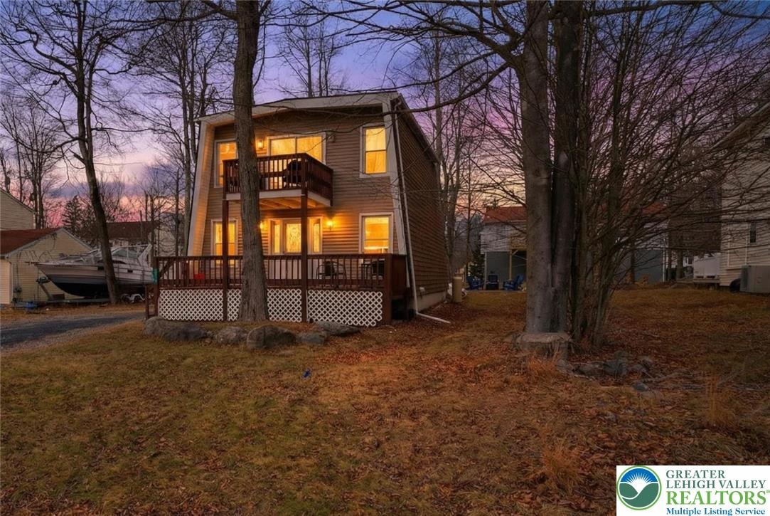 Park Pl, Tobyhanna, PA 18466