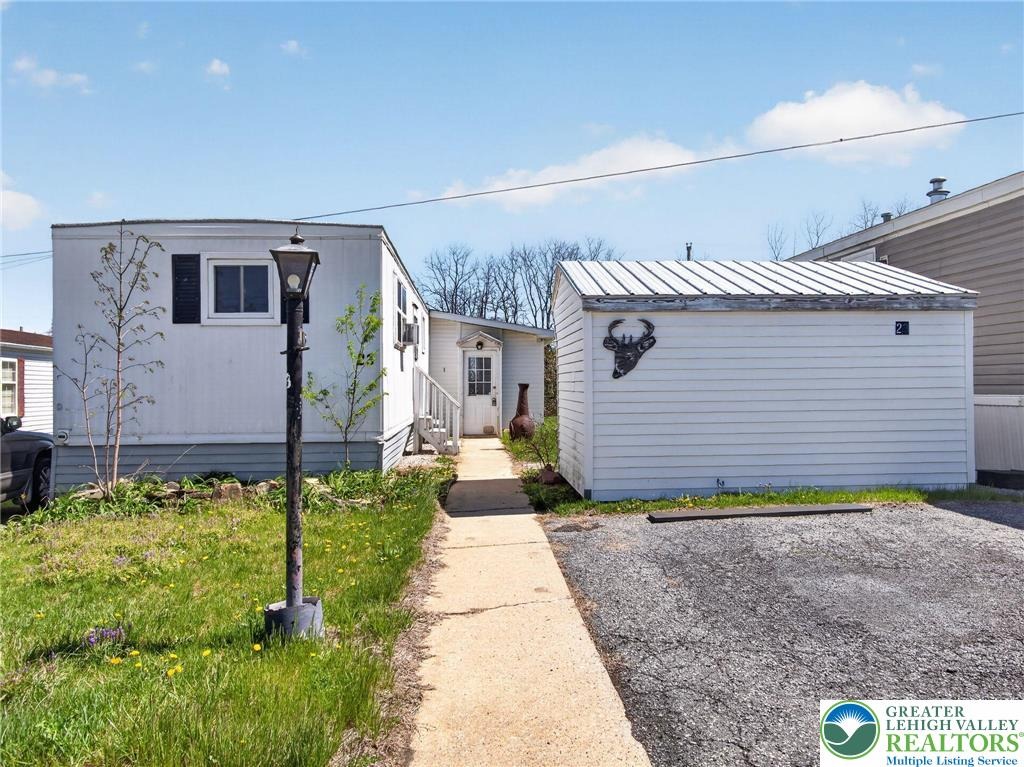 Roth Ave, Mertztown, PA 19539