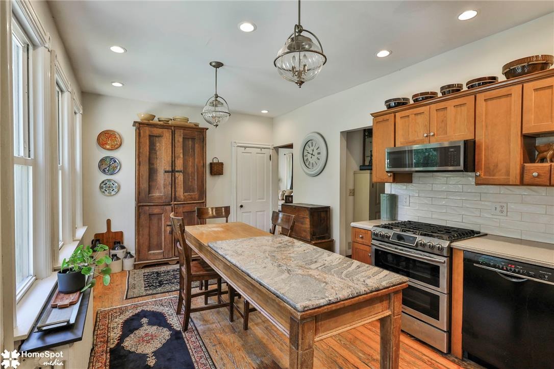 Station Ave, Coopersburg, PA 18036