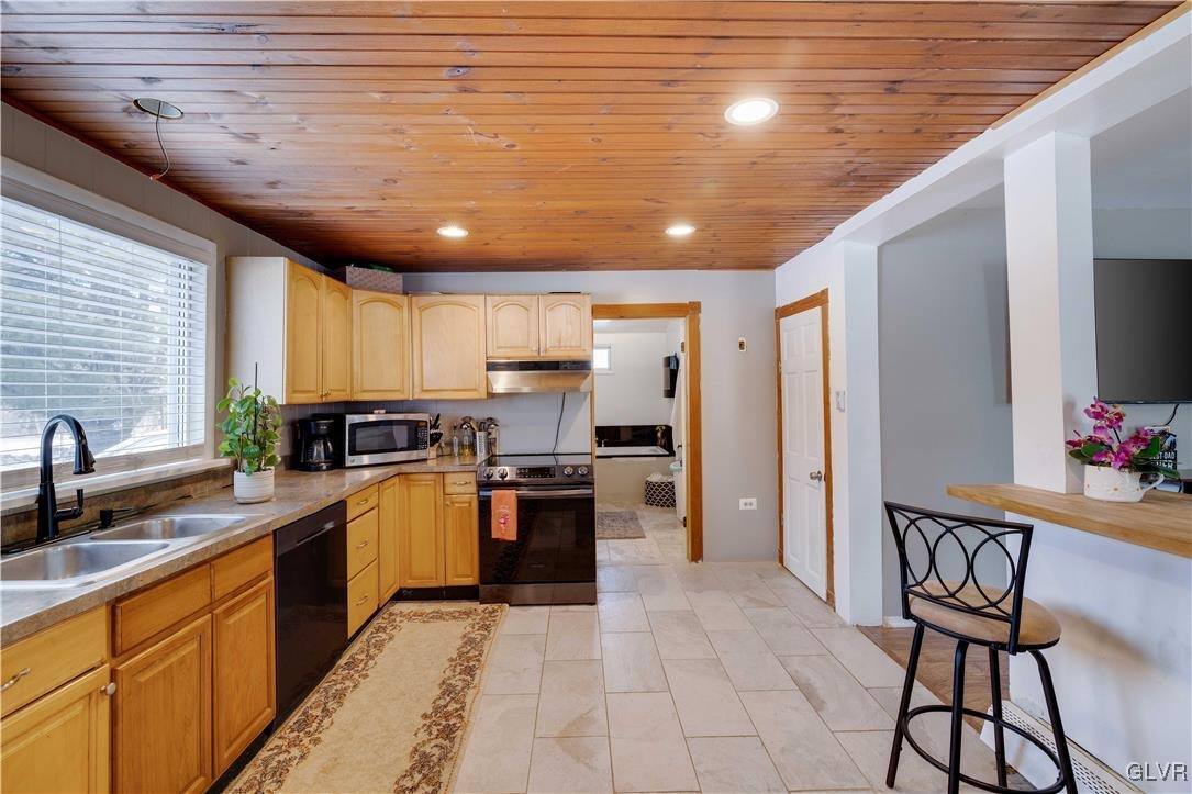 Carlton Rd, Mount Pocono, PA 18344 #1