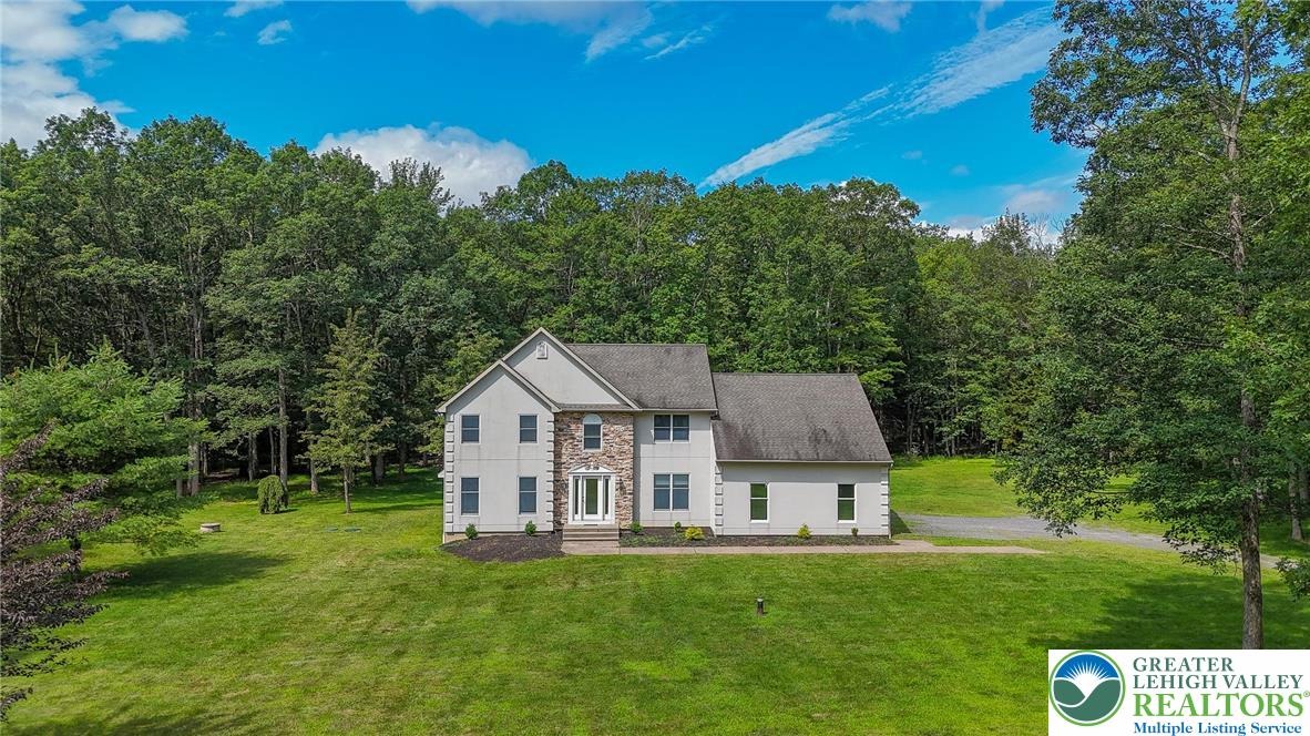 Dogwood Dr, Jim Thorpe, PA 18229