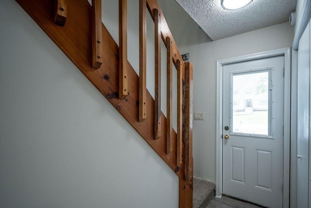 Cottonwood Ct, Milford, PA 18337