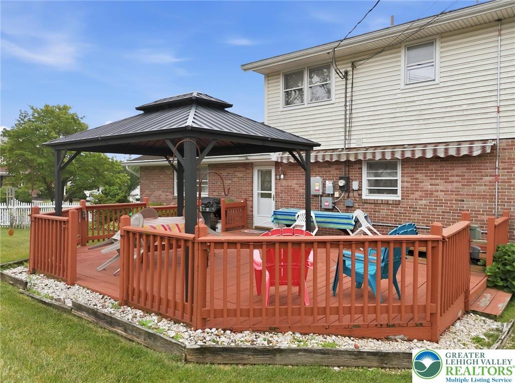 Barklay Rd, Whitehall, PA 18052 #1