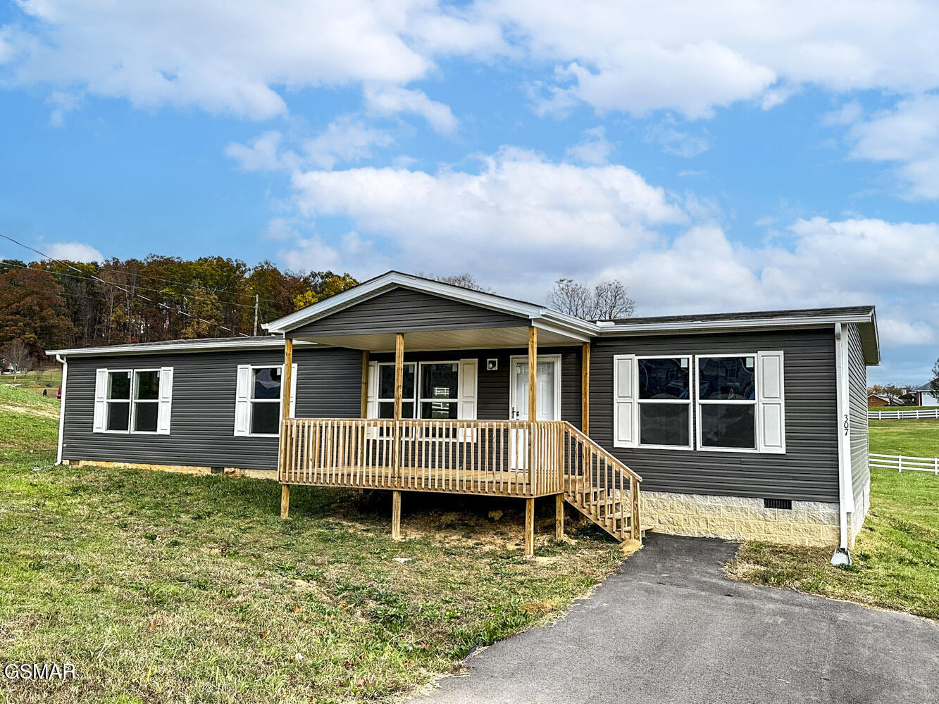 Bungalow Dr, Dandridge, TN 37725 #1