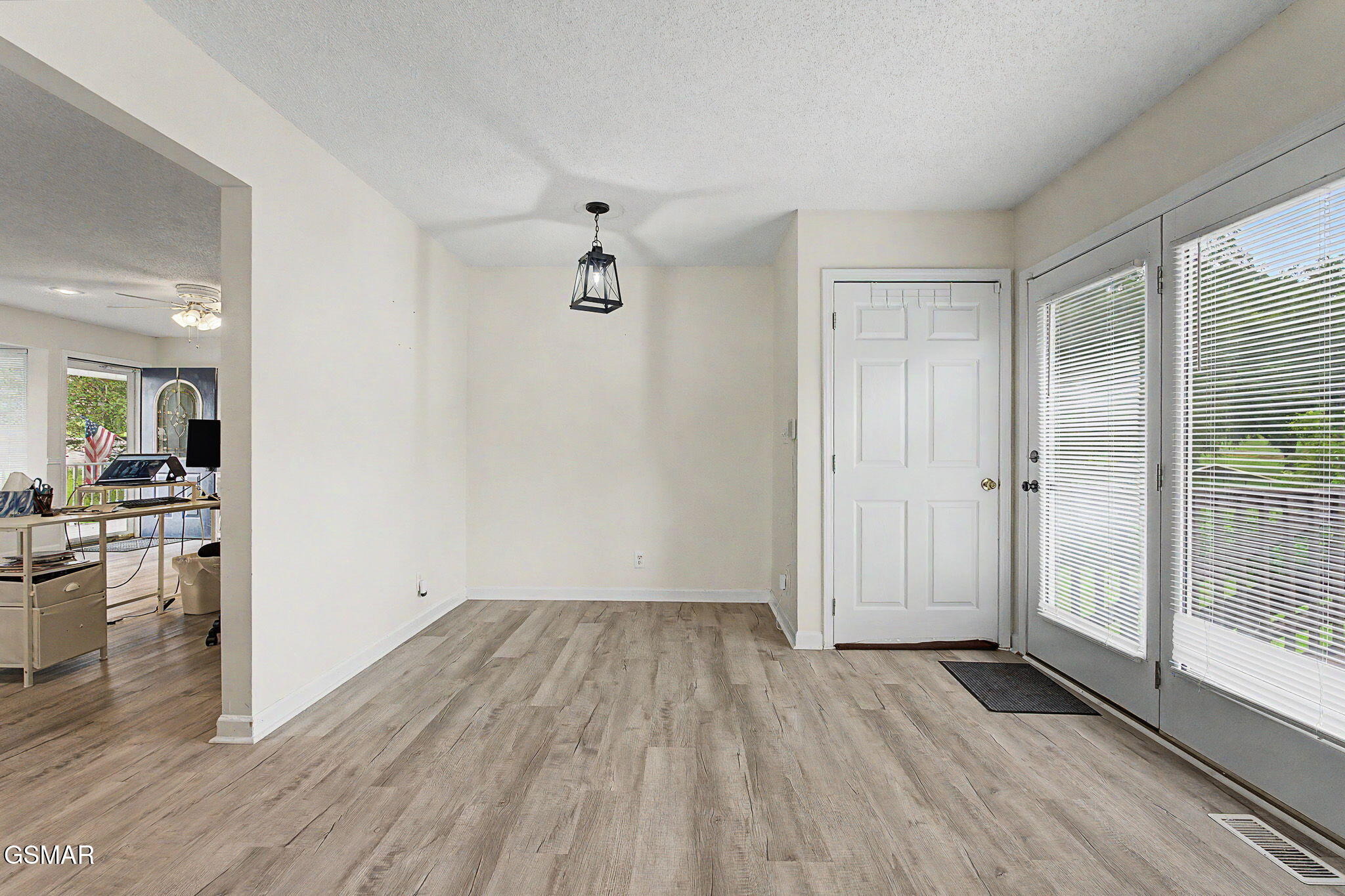 Bertha Ln, Jacksboro, TN 37757