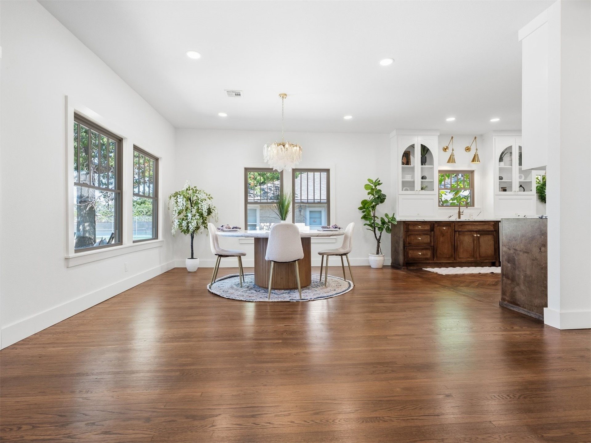 Newport Ave, Tulsa, OK 74120 #1
