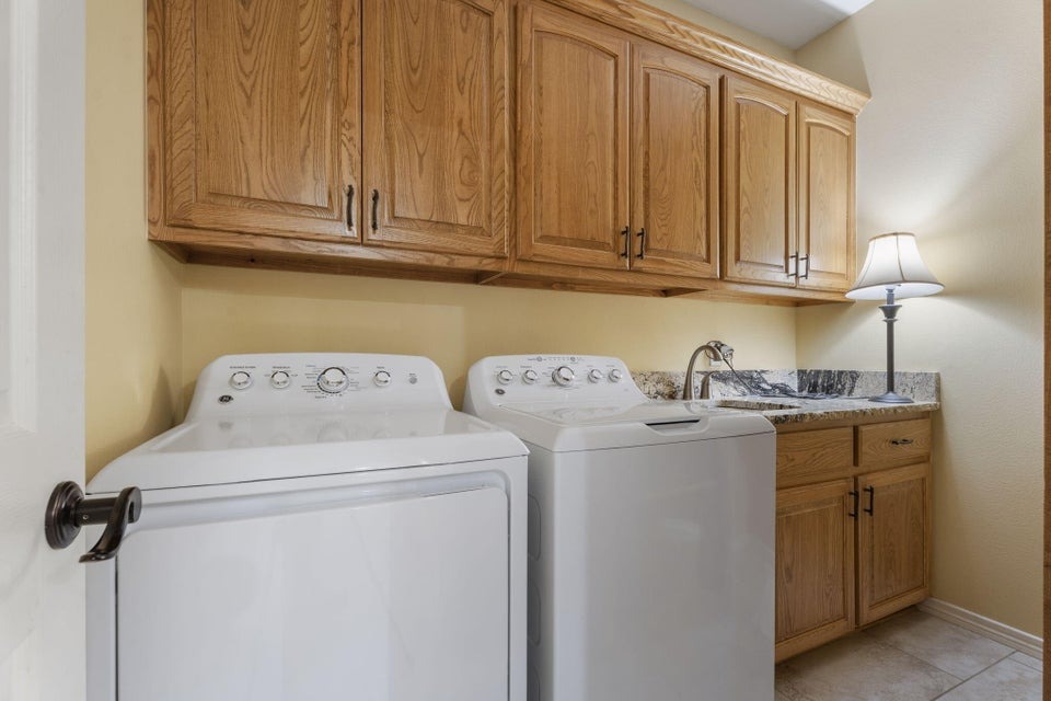 Coves Dr, Afton, OK 74331