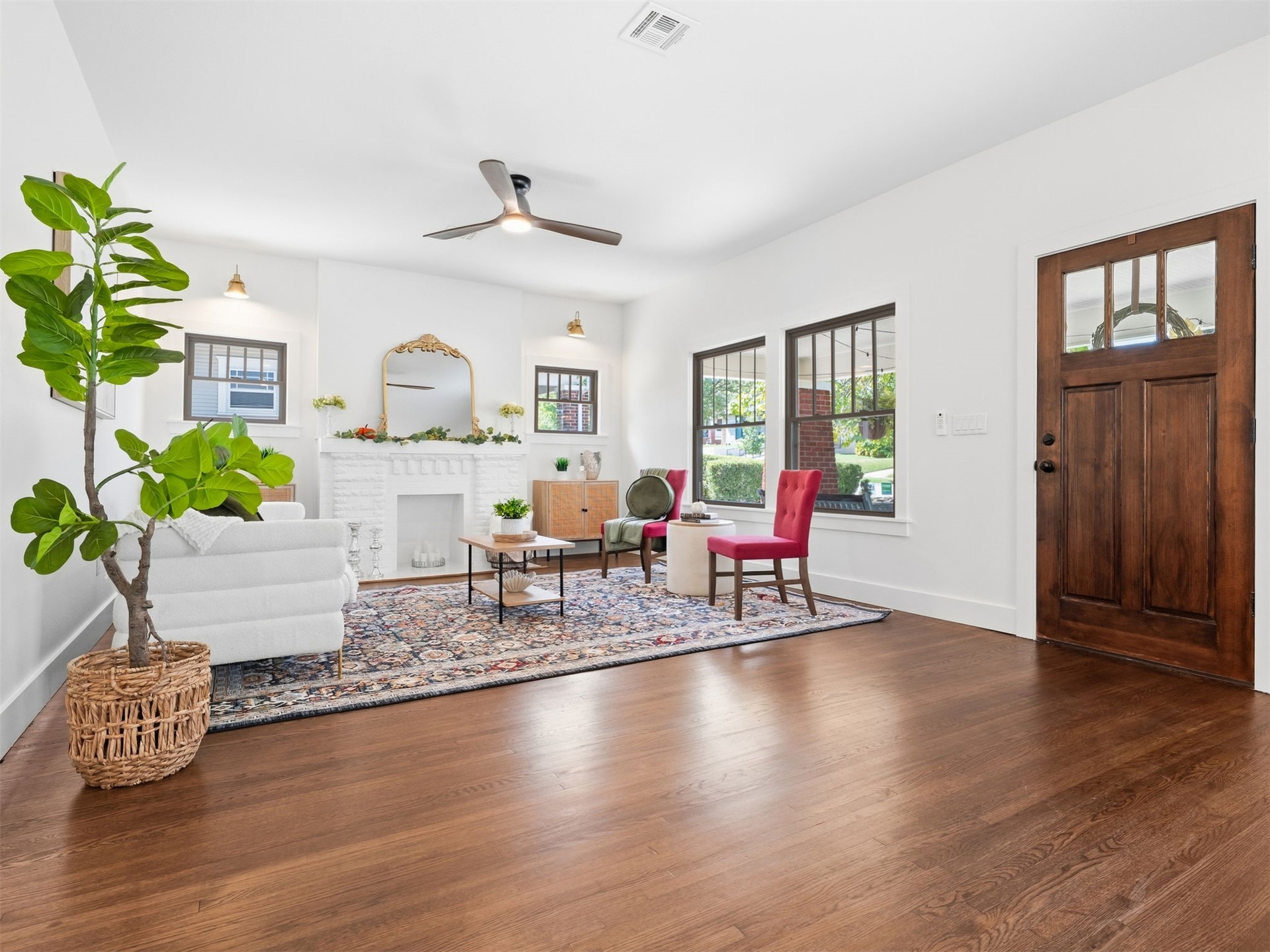 Newport Ave, Tulsa, OK 74120