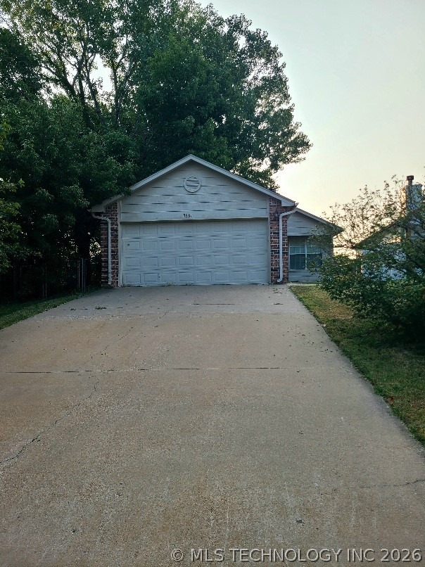 Xenophon Ave, Tulsa, OK 74107 #1