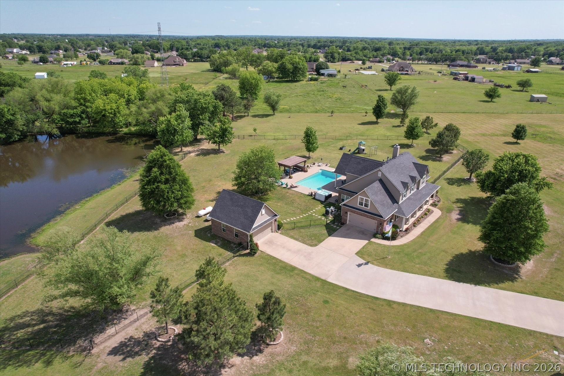 Fairfield Ct, Oologah, OK 74053 #1