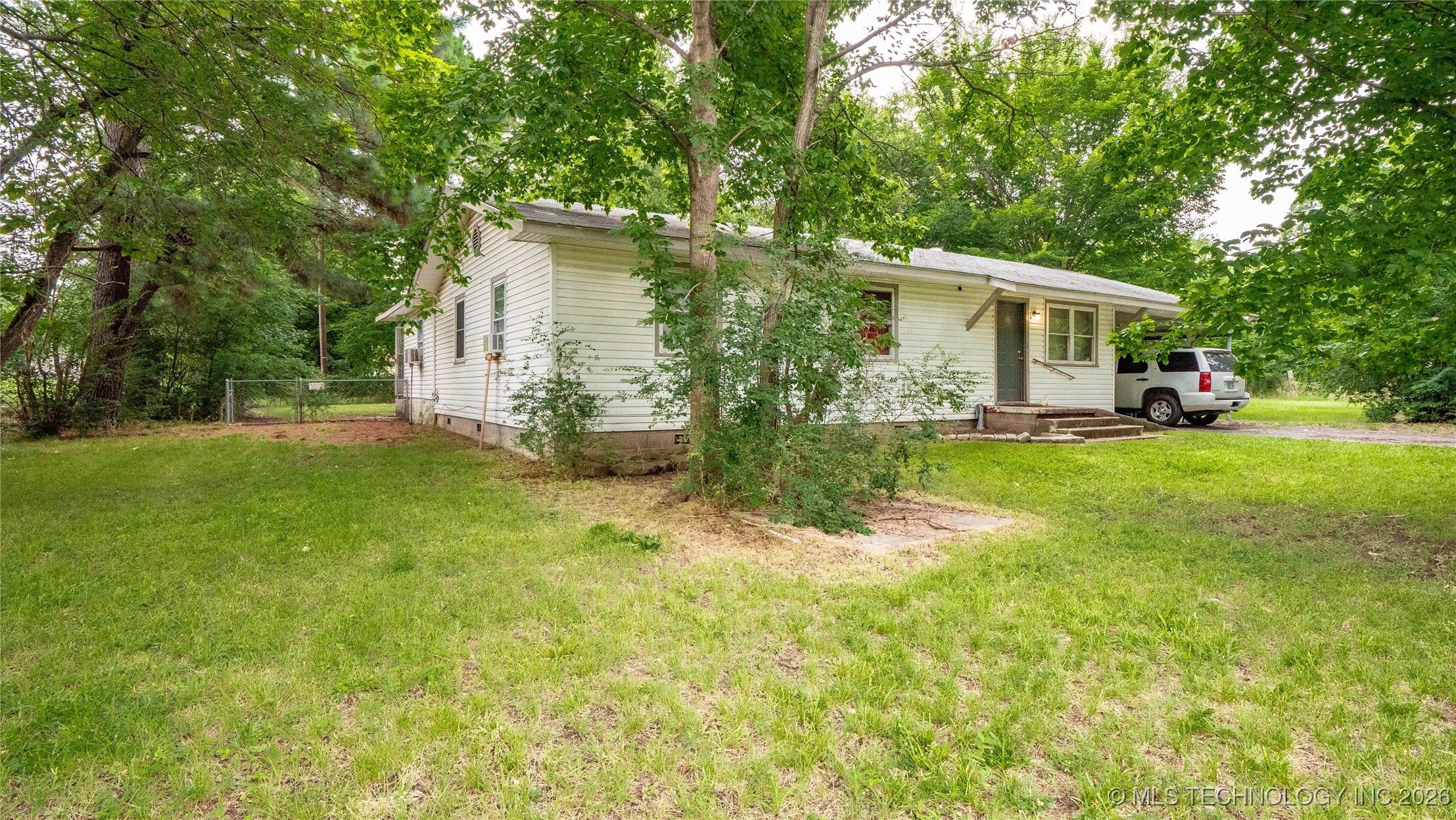 Carbon Ave, Hartshorne, OK 74547