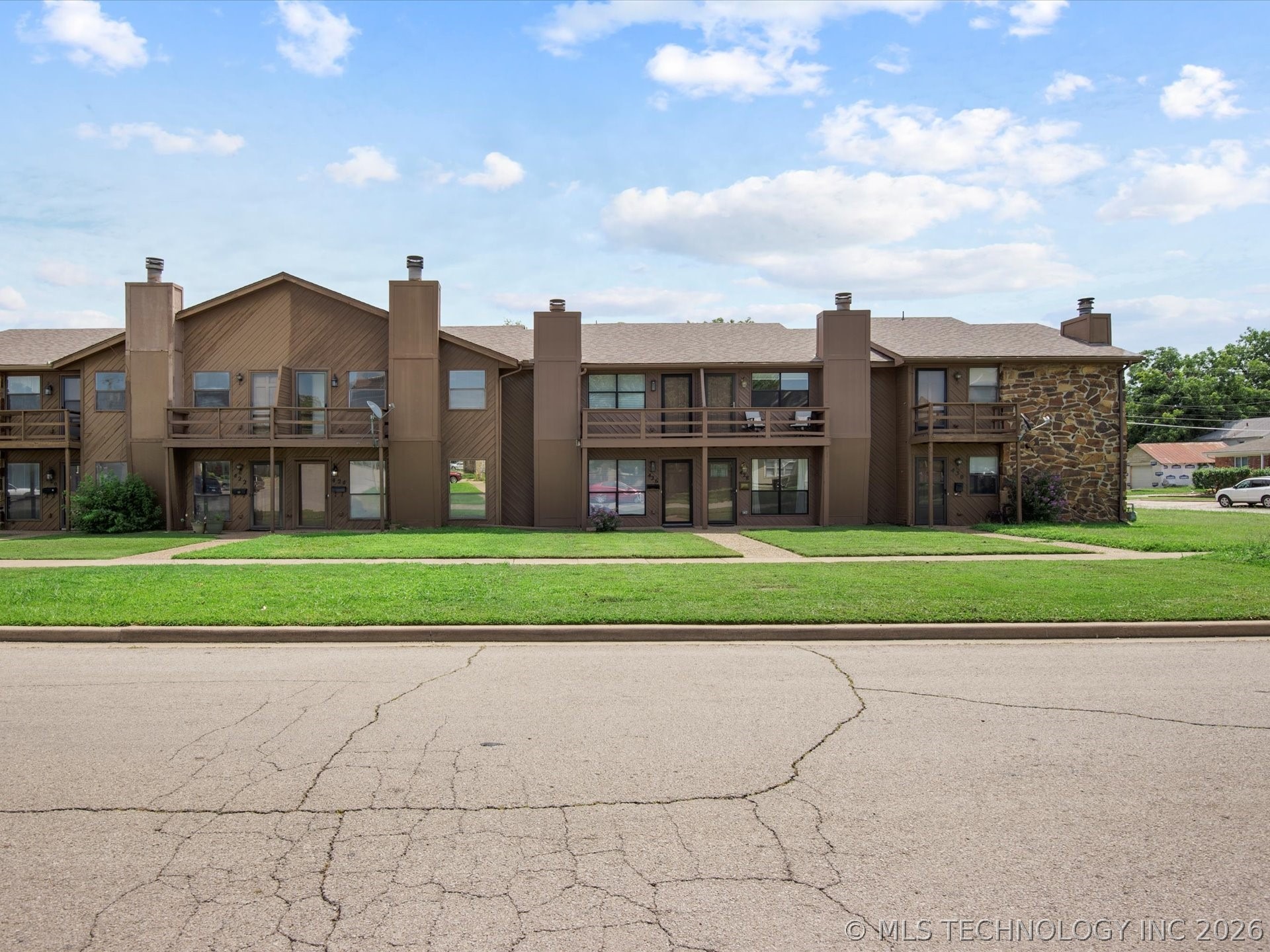 Shawnee Ave, Bartlesville, OK 74003
