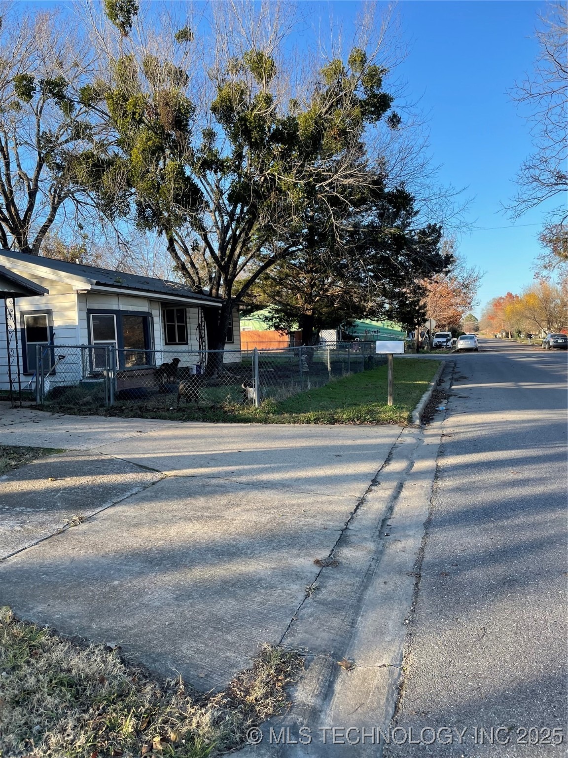 Grand Ave, Durant, OK 74701