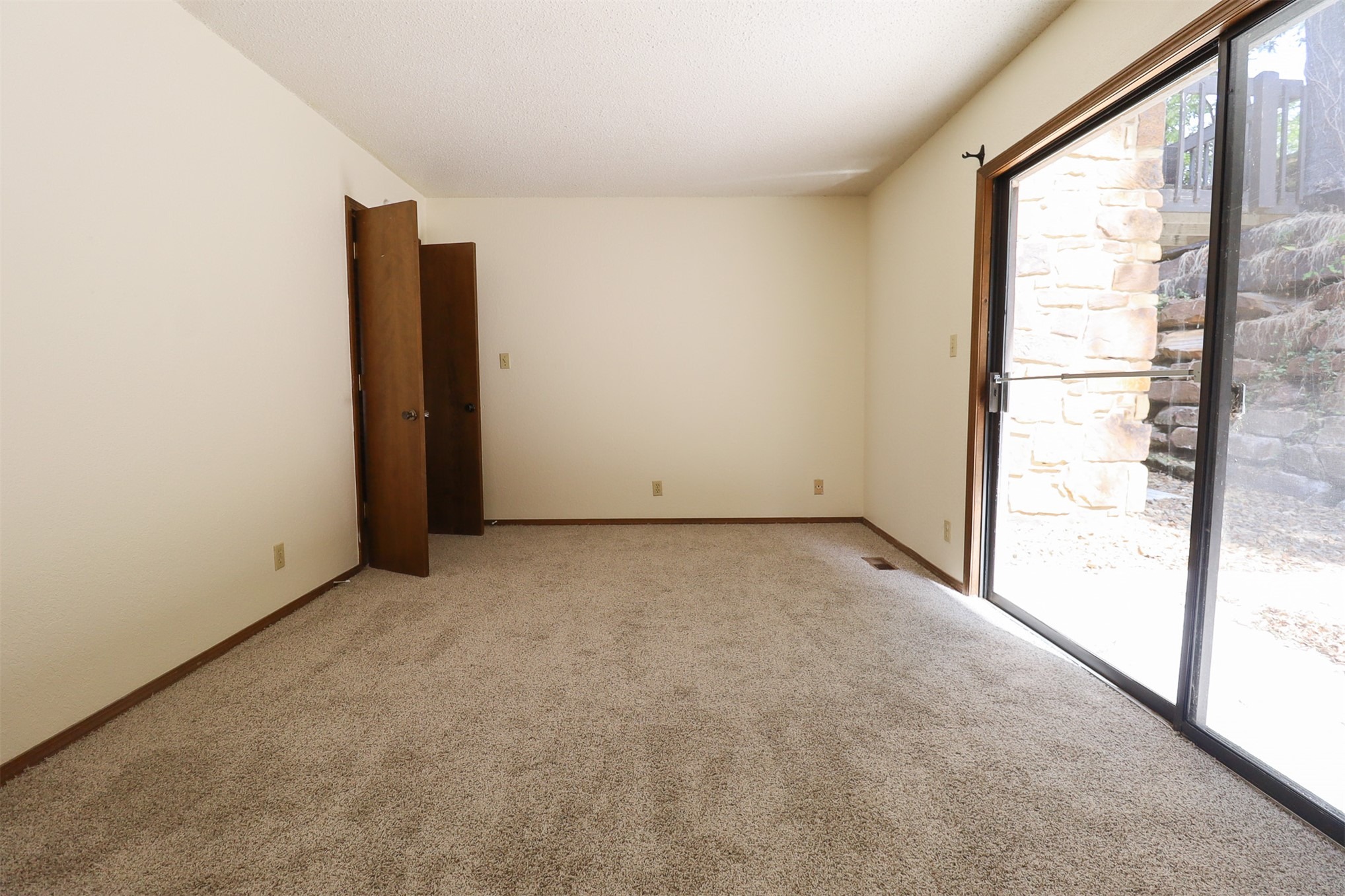 Riverside Dr, Tulsa, OK 74119