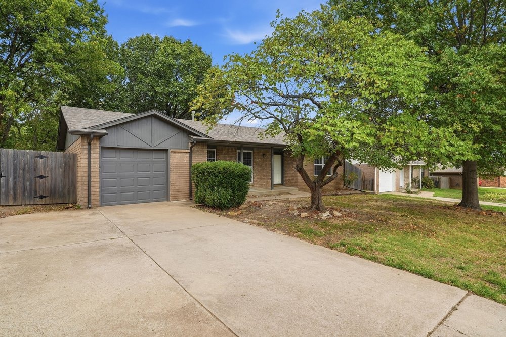 150th St, Glenpool, OK 74033 #1