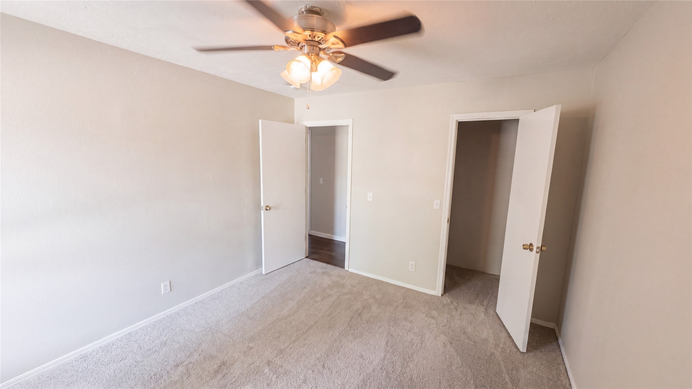 Walnut Ave, Broken Arrow, OK 74012