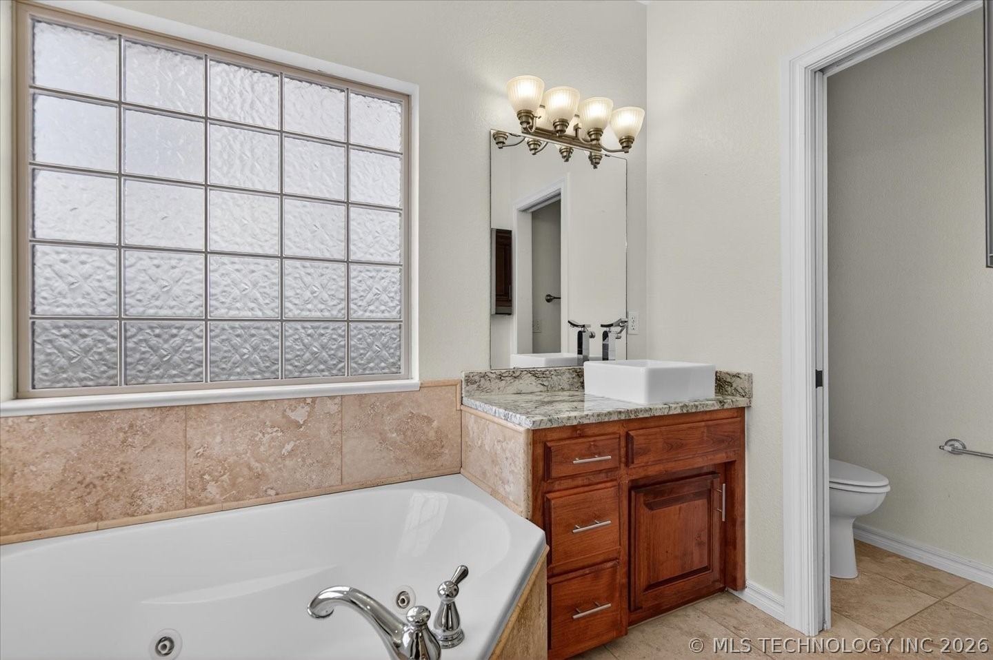 Kenwood Dr, Bartlesville, OK 74006