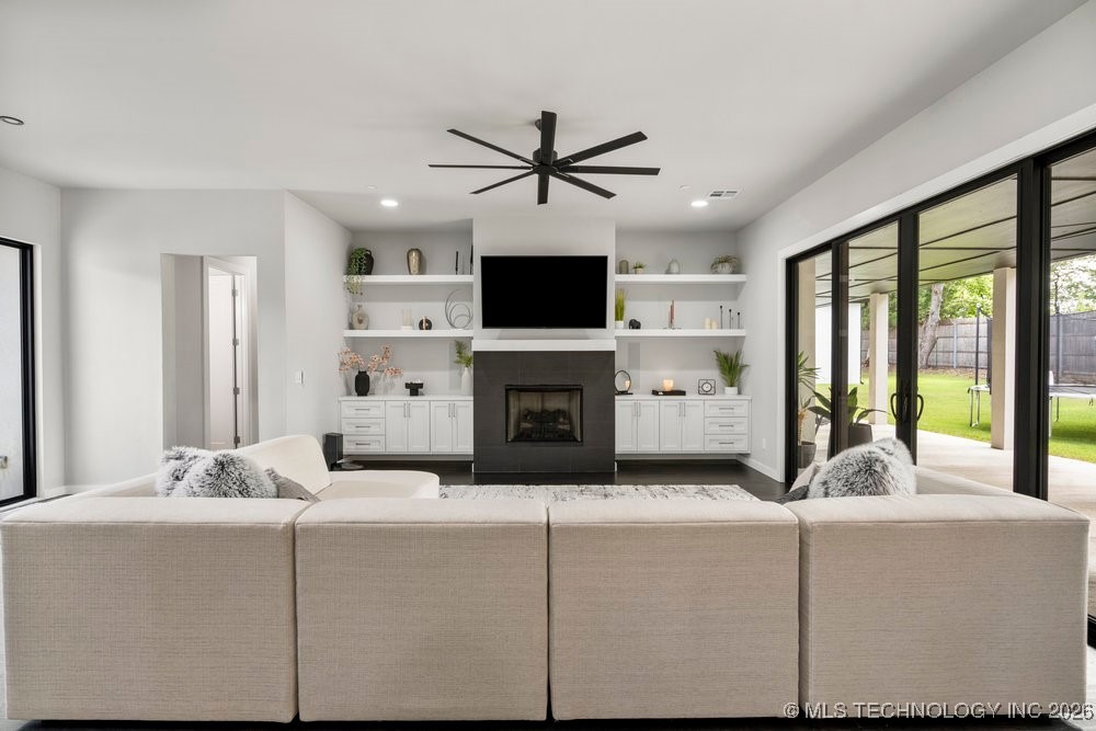 Chestnut Ave, Broken Arrow, OK 74011