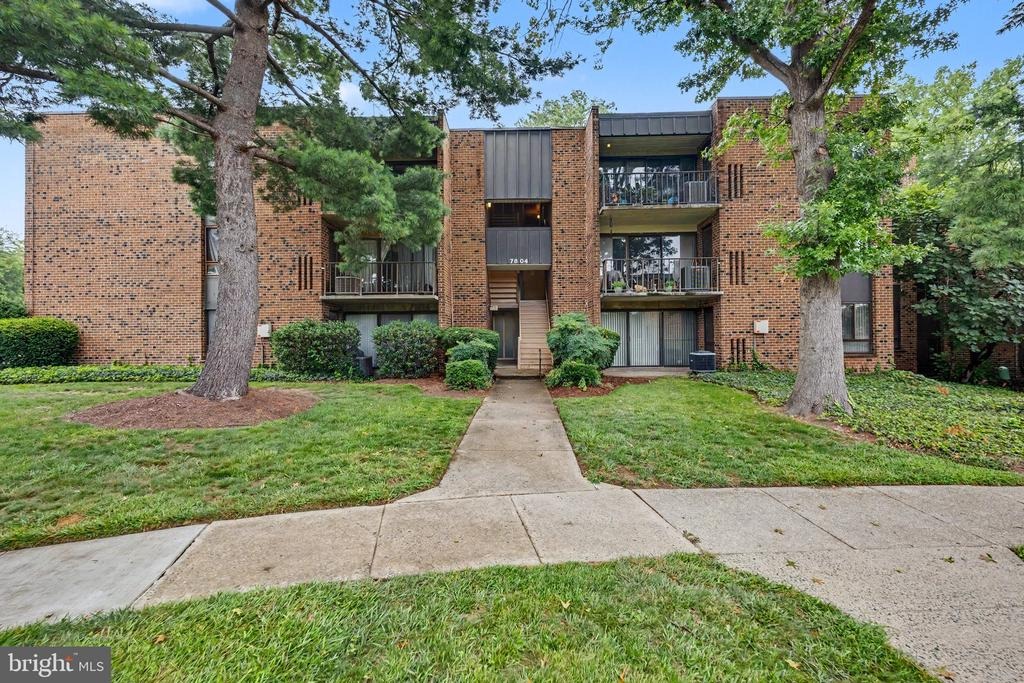 Dassett Ct, Annandale, VA 22003 #1