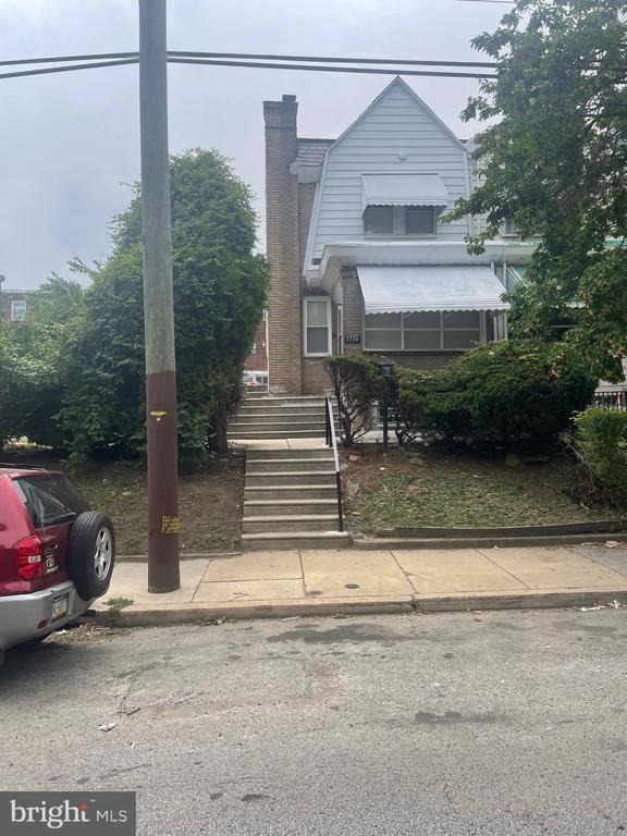 Kemble Ave, Philadelphia, PA 19141