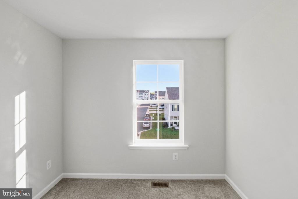 Horace Ct, Bunker Hill, WV 25413